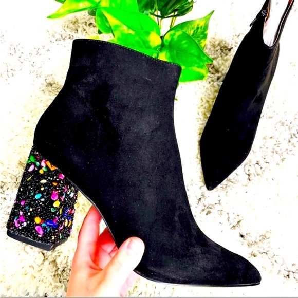 Sold! NIB Betsey Johnson Riverr Black Pointy Crystal Embellished Boots 8.5 - Picture 5 of 11